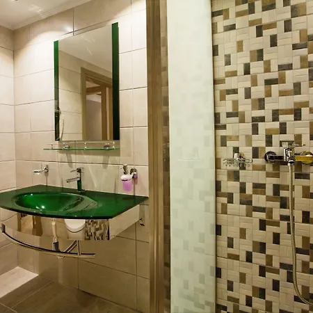 מלון דירות Alexandra העיירה קוס