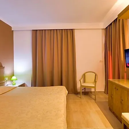 Alexandra Aparthotel