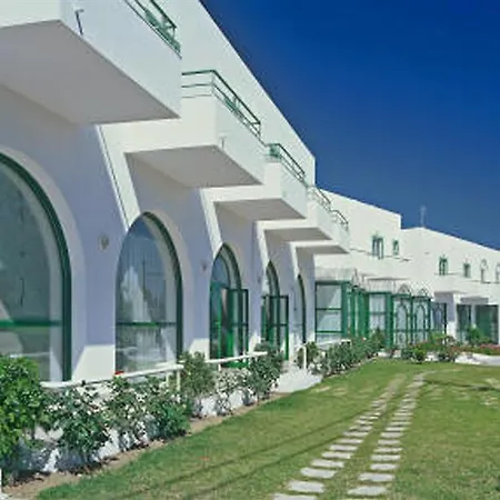 Alexandra Aparthotel 3*