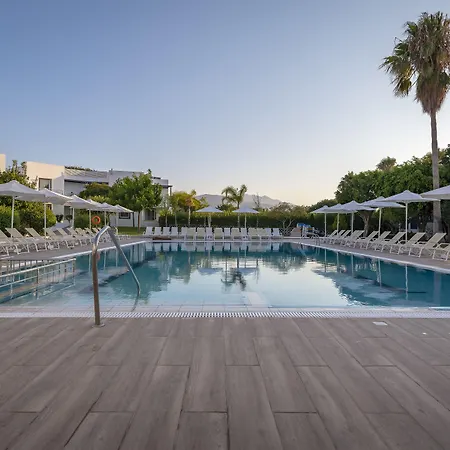 Alexandra Apartahotel