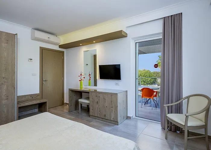 Apartahotel Alexandra 3*