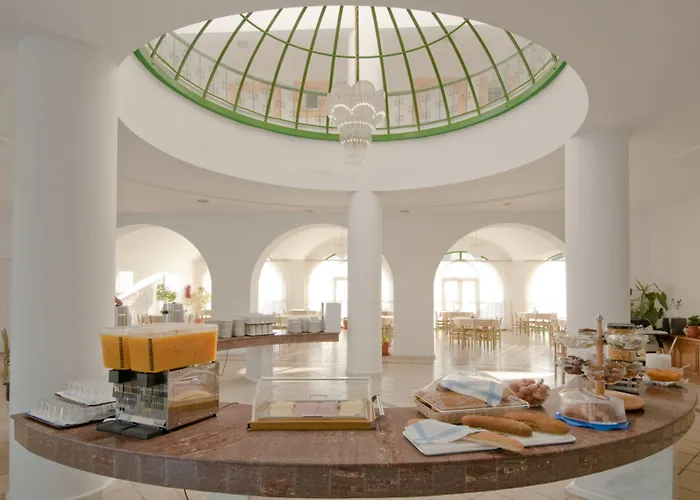 Apartahotel Alexandra 3*