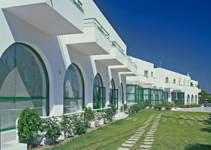 Alexandra Apartahotel 3*